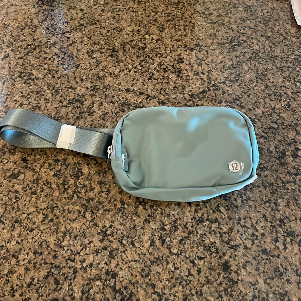 Lululemon Belt Bag NWT
